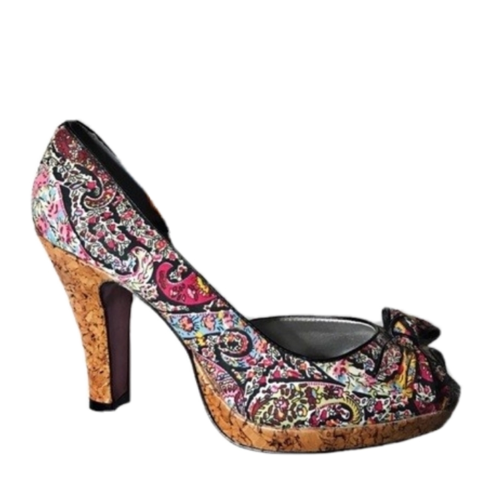 Unlisted by Kenneth Cole Paisley Peep Toe Heel 8.5